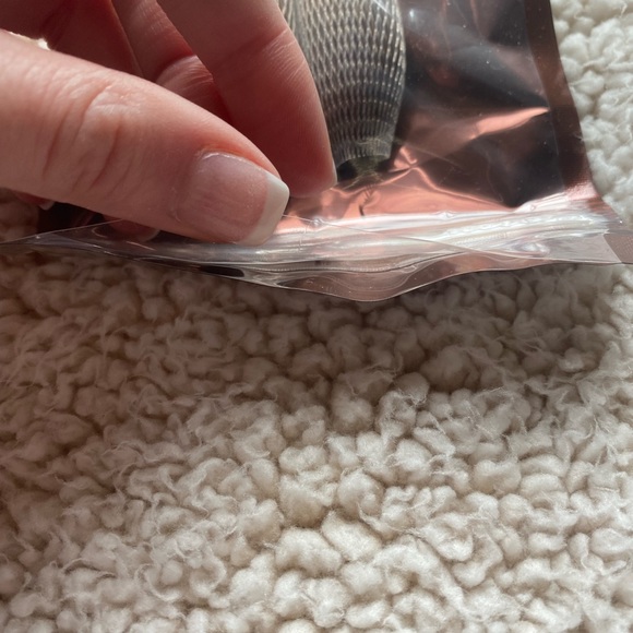 🌼HP🌼M.O.T.D. - Gold Goddess Face Brush Set - Picture 2 of 5